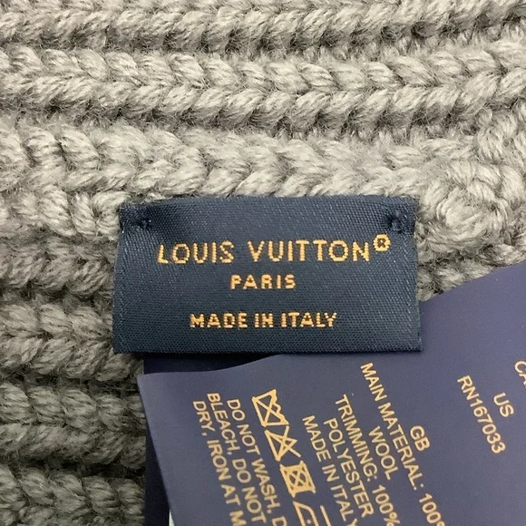 Louis Vuitton Light Grey Wool Beanie with Blue LV Logo Embroidery M7816A - Picture 5 of 5